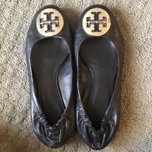Tory Burch “Minnie Travel Ballet Flats”